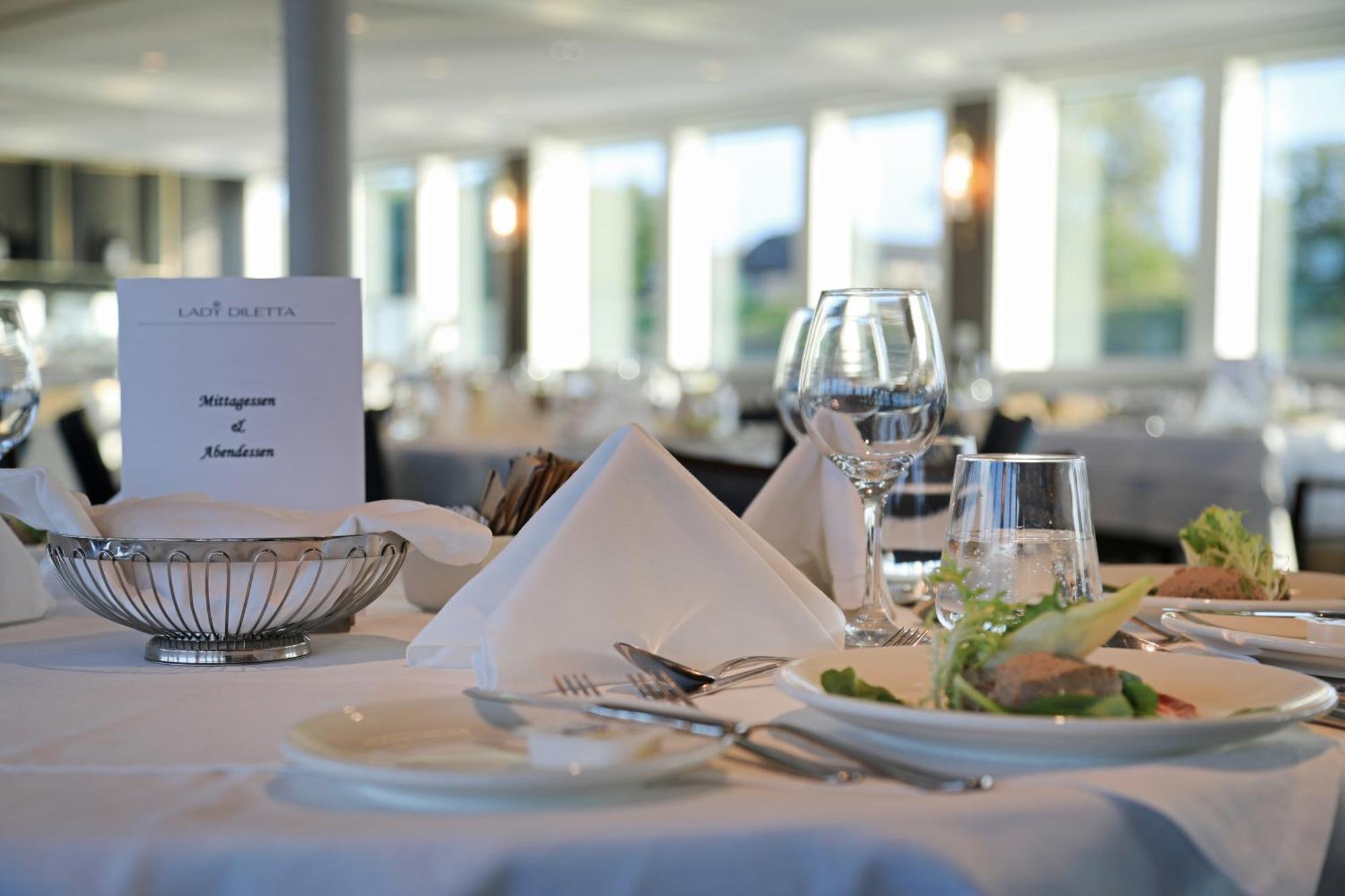 Hotelschiff Lady Diletta Köln Eksteriør billede